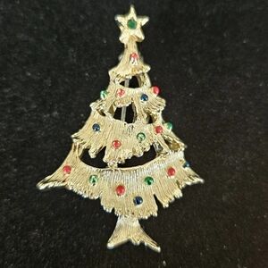 Vintage Christmas Tree Brooch Pin Goldtone With Jeweled Ornaments Signed